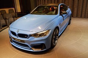 Yas Marina Blue F82 BMW M4  (7)