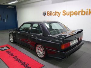 E30 BMW M3 V10