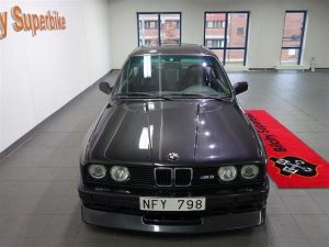 E30 BMW M3 V10