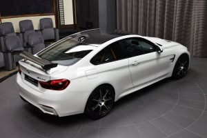 Alpine White BMW M4 GTS (17)
