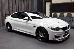 Alpine White BMW M4 GTS (24)