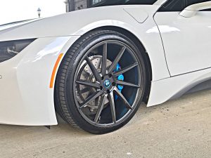 Crystal White BMW i8  (6)