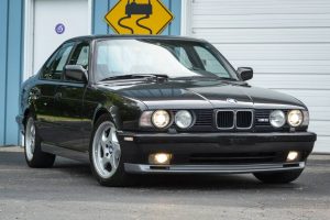 E34 BMW M5 V12