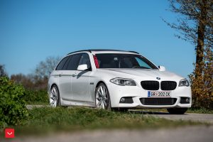bmw-5-series-touring-rides-on-vossen-wheels-1