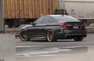 f10-bmw-m5-on-adv-1-wheels-10