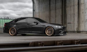 f10-bmw-m5-on-adv-1-wheels-3
