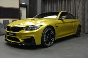 Austin Yellow F8 BMW M4 in Abu Dhabi (1)