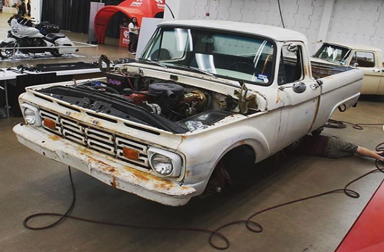 Ford F100 (2)